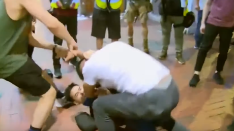 Hongkong: Heftige Zusammenstöße zwischen Regierungsgegnern und -unterstützern