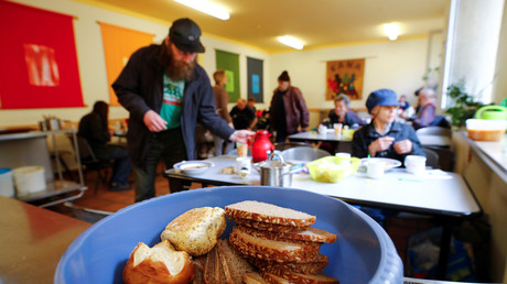 Altersarmut in Deutschland: Anstieg um 20 Prozent bei Senioren, die Lebensmitteltafeln nutzen müssen