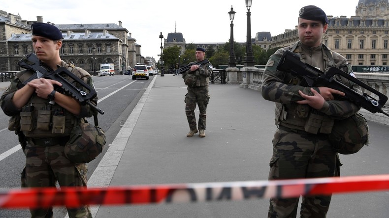 Wollte Frankreichs Innenminister einen Terroranschlag vertuschen?