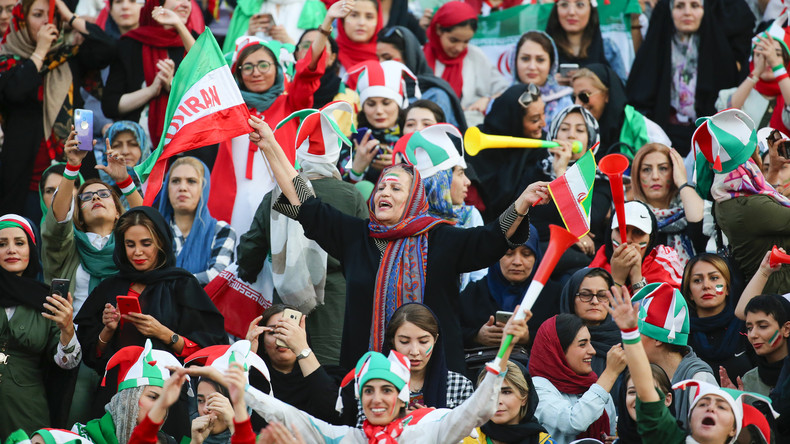 Erstmals seit 1981: Frauen im Iran erhalten Zutritt zum Fußballstadion