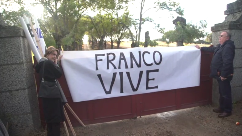 Spanien: Franquisten protestieren gegen die Exhumierung des Diktators