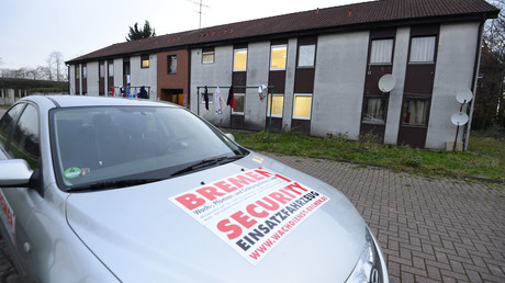 Aggressiver Asylbewerber in Krefeld verursacht Kosten von 42.000 Euro – im Monat