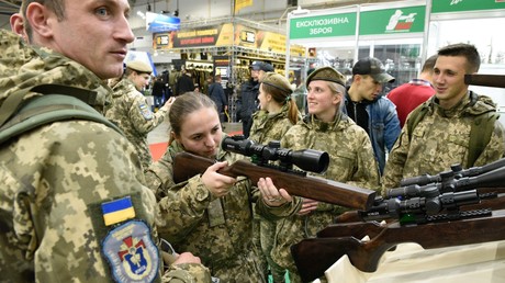 Ukrainische Nationalisten verhindern Waffenabzug von Frontlinie – Normandie-Format in Gefahr