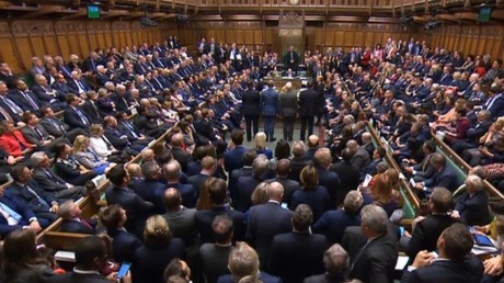 Niederlage nach dem Sieg: Britisches Unterhaus uneins über Brexit-Plan