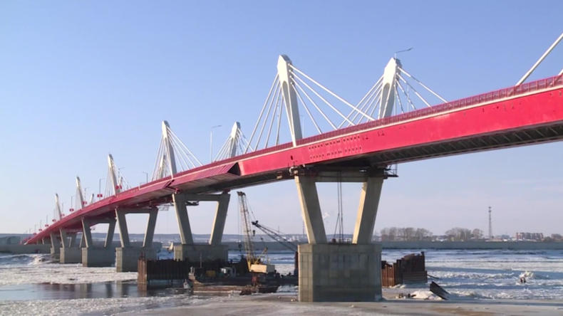 Russland: Arbeiten an der Autobahnbrücke zwischen Russland und China abgeschlossen