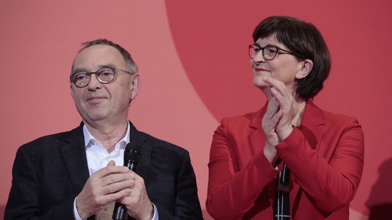 Sensation im SPD-Mitgliederentscheid: Basis stimmt für Walter-Borjans und Esken