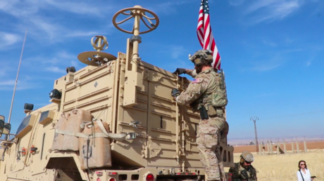 Syrien: US-Militär errichtet angeblich neue Stützpunkte bei Ölquellen – Moskau verurteilt US-Präsenz