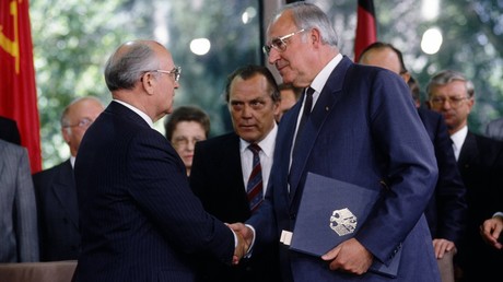 "Märchenhaft und sentimental" – Historiker zum Mauerfall-Narrativ von Heiko Maas