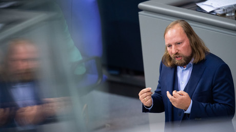 "Waghalsige und uralte Ideen": Grünen-Fraktionschef Hofreiter kritisiert Kramp-Karrenbauer