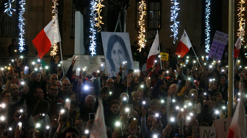 Maltas Premierminister kündigt Rücktritt an – Proteste dauern an