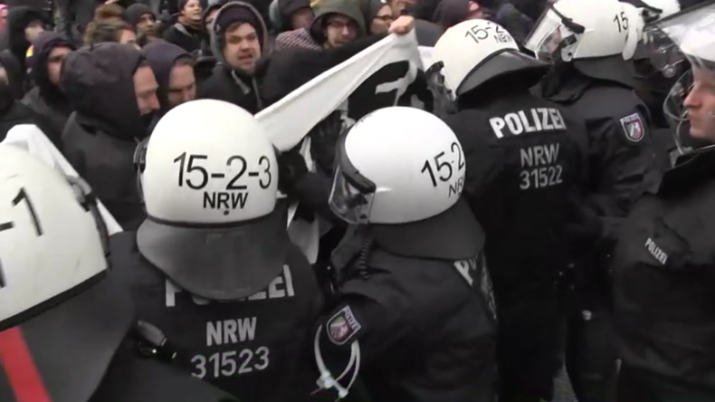 Deutschland: Raufereien bei Protesten gegen "Umweltsau"-Lied 