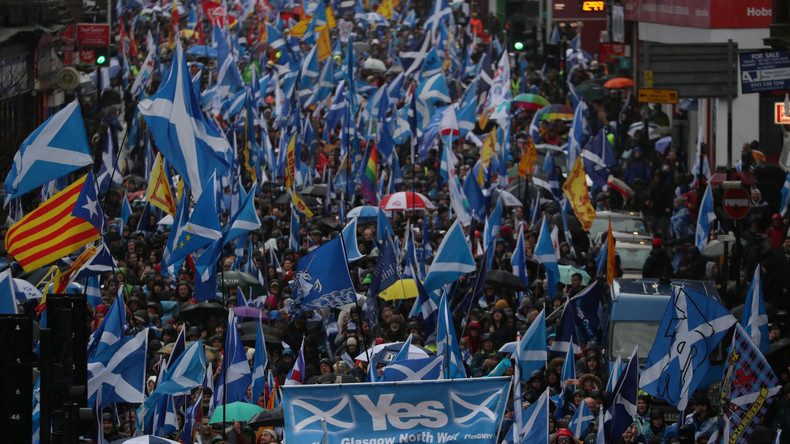 "Schottlands Recht zu wählen": Tausende Schotten protestieren mit Unabhängigkeitsmarsch in Glasgow