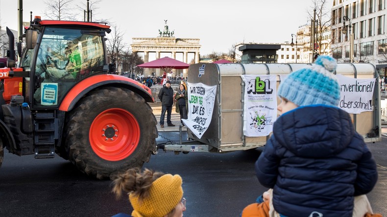 LIVE: Landwirte protestieren in Berlin gegen Agrarpolitik