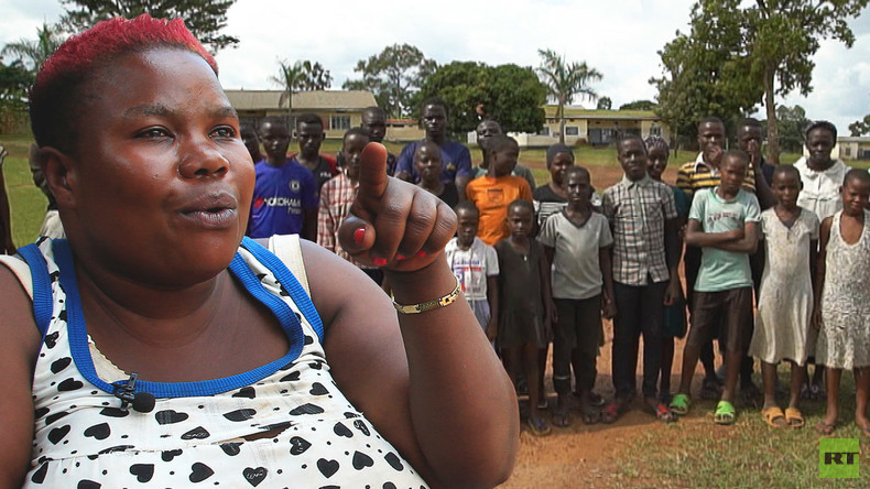RT-Doku: Die wohl fruchtbarste Frau Ugandas hat 38 Kinder