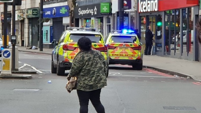 Terroranschlag in London: Verletzte durch Messerangriff – Mutmaßlicher Täter erschossen
