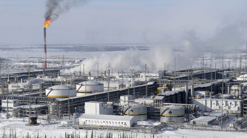 Rosneft unterzeichnet Vertrag mit indischer Raffinerie über 40.000 Barrel Rohöl täglich