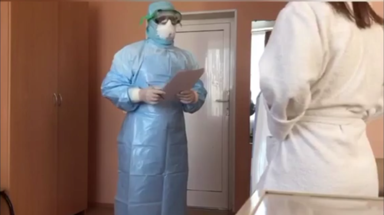 Coronavirus: Russin dokumentiert ihre Quarantäne nach Evakuierung aus Wuhan