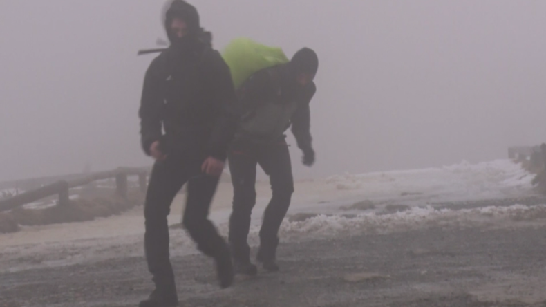 Wieder Sturm und Touristen auf dem Brocken: "Ist lebensgefährlich hier, aber schöner Ausblick"