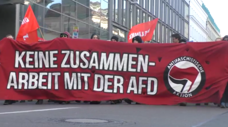 Deutschland: Demonstranten fordern Regierung auf, mehr Flüchtlingskinder aufzunehmen