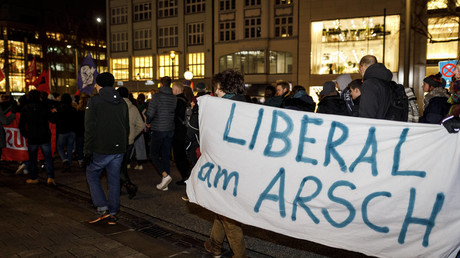 Vom Links- und Rechtsradikalismus, von einer politischen Farce und vom Exportweltmeister