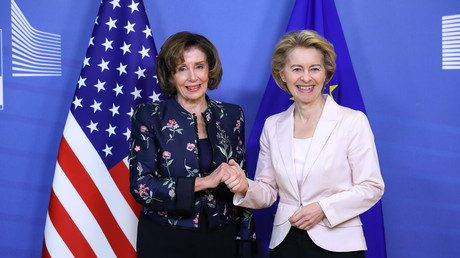 Wer selbst im Glashaus sitzt: Nancy Pelosi auf Anti-Huawei-Tour durch Europa (Video)