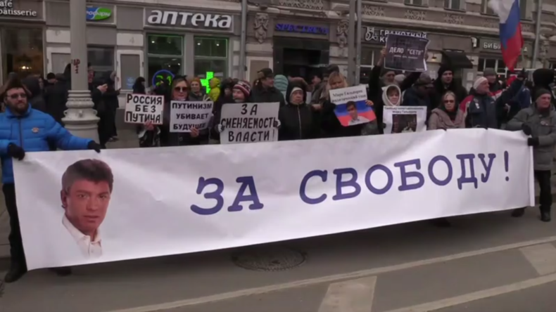 Russland: Landesweit gedenken Tausende dem Jahrestag der Ermordung von Boris Nemzow