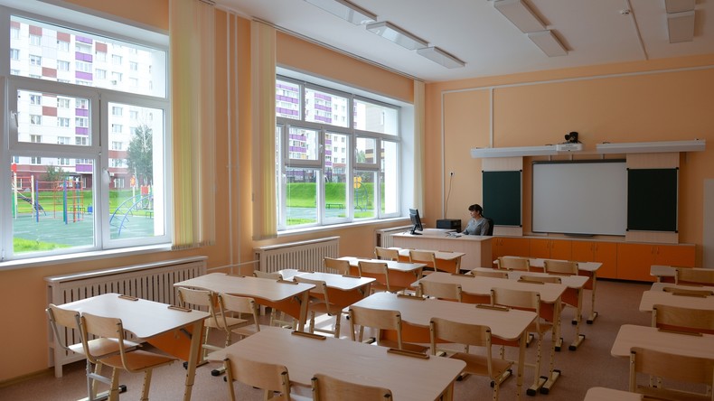 Zwischenfall an Moskauer Schule: Dutzende Kinder erleiden Hornhautverbrennung wegen Quarzlampe