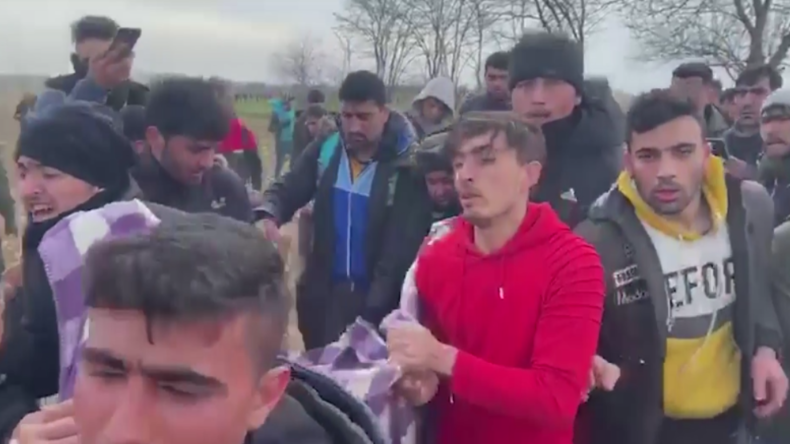 Türkei veröffentlicht Video von griechischer Grenze, das verletzte Migranten zeigt