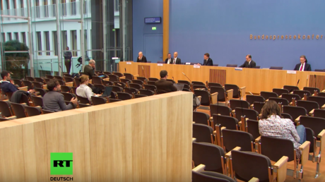 Fake-News-Kampagne gegen RT Deutsch: Nachgehakt auf der Bundespressekonferenz