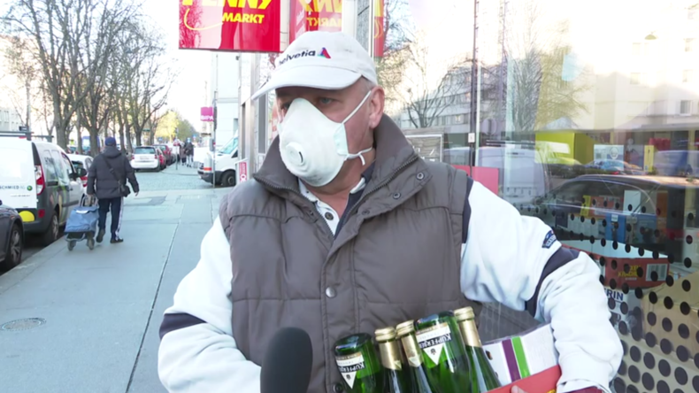 Österreich: Käufer passen sich in Wien an, nachdem Gesichtsmasken wegen Corona Pflicht werden