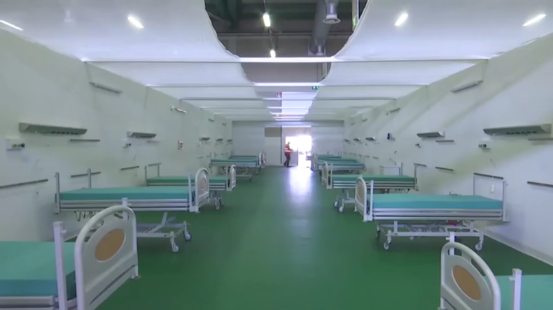 Italien: Russische Spezialisten errichten mobiles Krankenhaus – Hilfe in die USA unterwegs