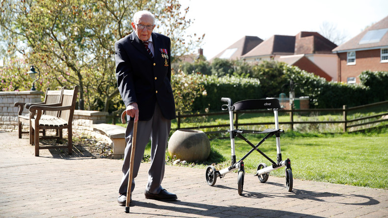 99-jähriger an Rollator gefesselter Weltkriegs-Veteran sammelt Millionenspende für Medizinpersonal