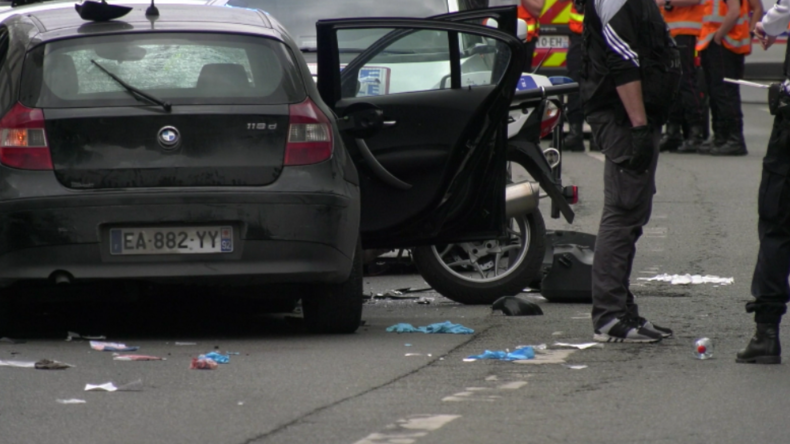 Paris: "Habe es für den IS getan" - Mutmaßlicher Terrorist rast mit BMW in Polizisten