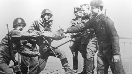 Achtung, Frieden: Selbst Gedenken an historischen Elbe Day sorgt in USA für "neue Bedenken"