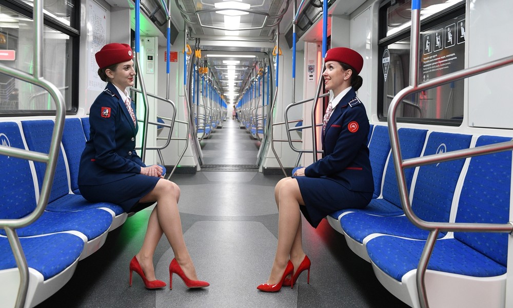 Berufsverbot fällt: Frauen können ab 2021 wieder als U-Bahn-Fahrerinnen in Moskau arbeiten