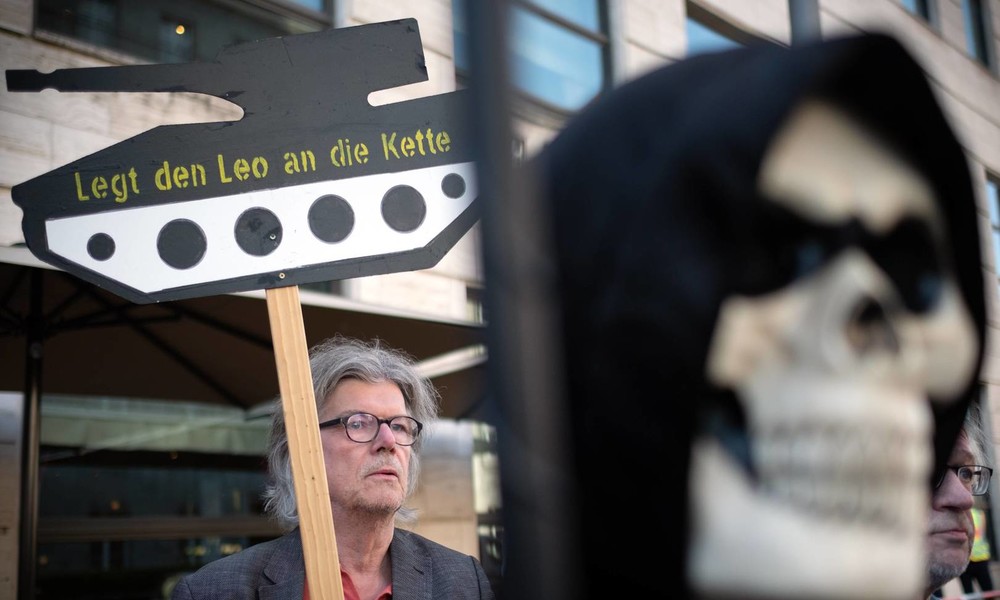 Bomben-Geschäfte mit dem Tod – Aber Rheinmetall geriert sich als Retter dank Verträgen mit dem Bund