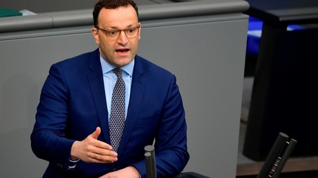 Impfpflicht durch die Hintertür? Arbeitgeber dürfen künftig Impfstatus "verarbeiten"
