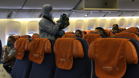 Reisen in Corona-Zeiten: Verbraucherschutzbehörde empfiehlt Abstand in Flugzeugen