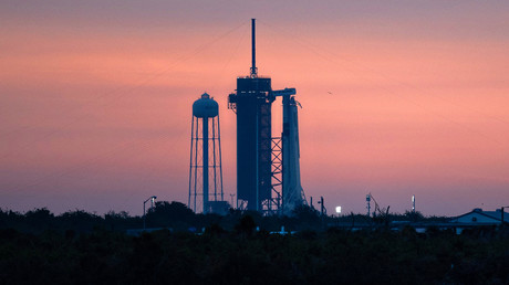 LIVE: Das Unternehmen SpaceX startet die erste bemannte Mission zur ISS