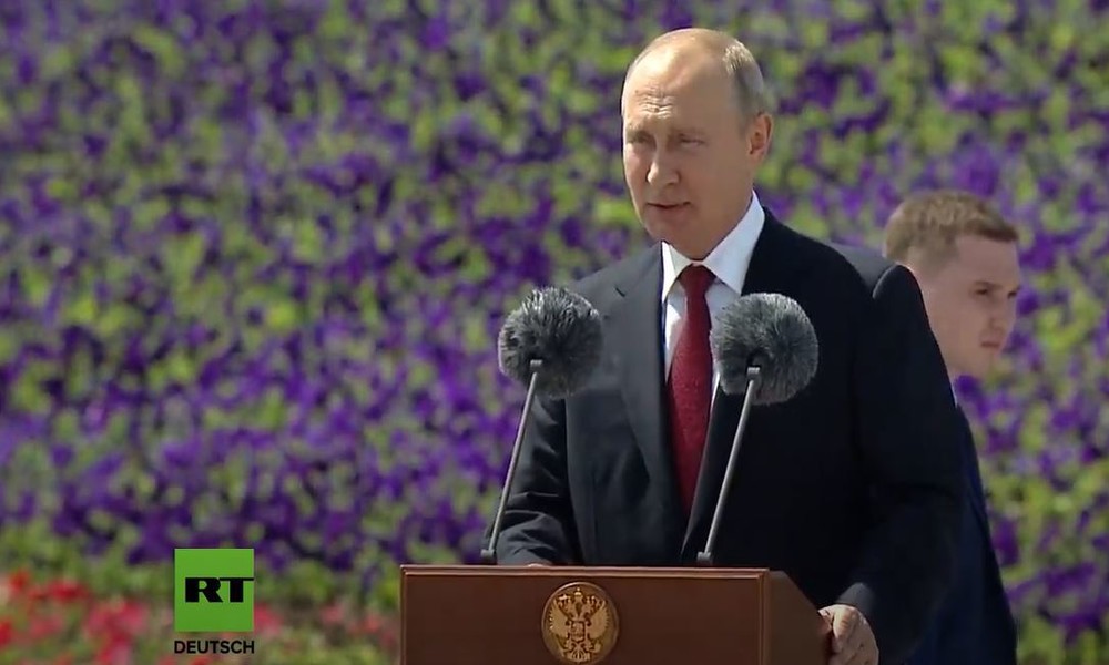 LIVE: Tag Russlands – Putin wohnt Feierlichkeiten bei