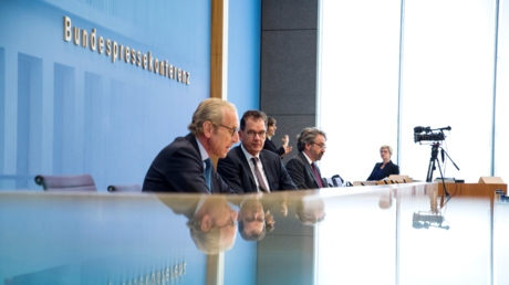 LIVE: US-Truppenabzug aus Deutschland – Bundespressekonferenz vom 08. Juni