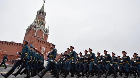 Siegesparade in Moskau – RT Deutsch sendet LIVE mit deutscher Simultanübersetzung