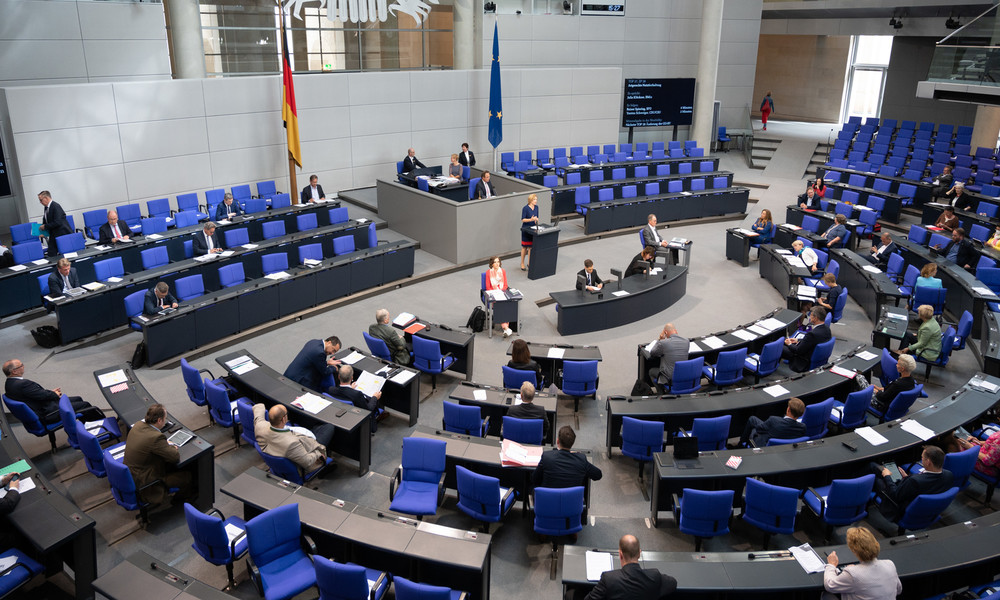 Bundestag stellt "Upskirting" unter Strafe