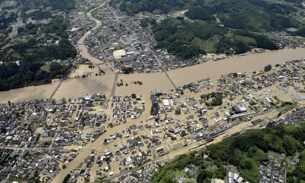 Schwere Überschwemmungen in Japan: Hunderttausende müssen sich in Sicherheit bringen