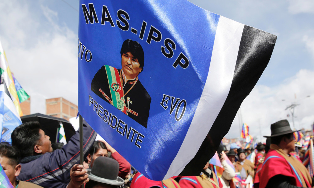 Aktuelle Umfrage: Selbsternannte Interimsregierung in Bolivien würde bei Wahlen haushoch verlieren