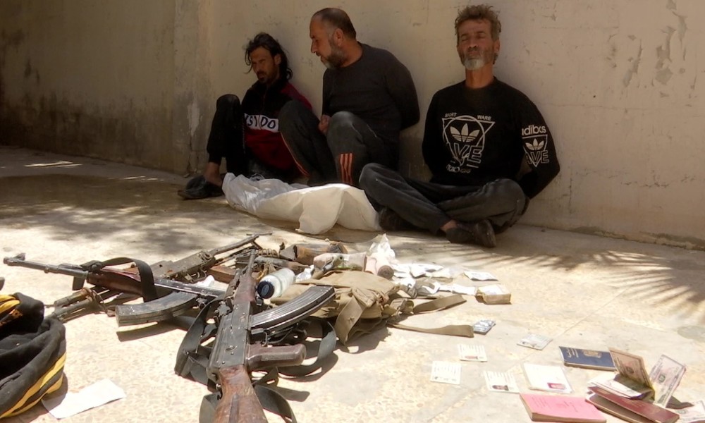 Milizkämpfer aus Tanf in Syrien gestehen nach Festnahme Spionage, bestätigen Kontakt zum US-Militär