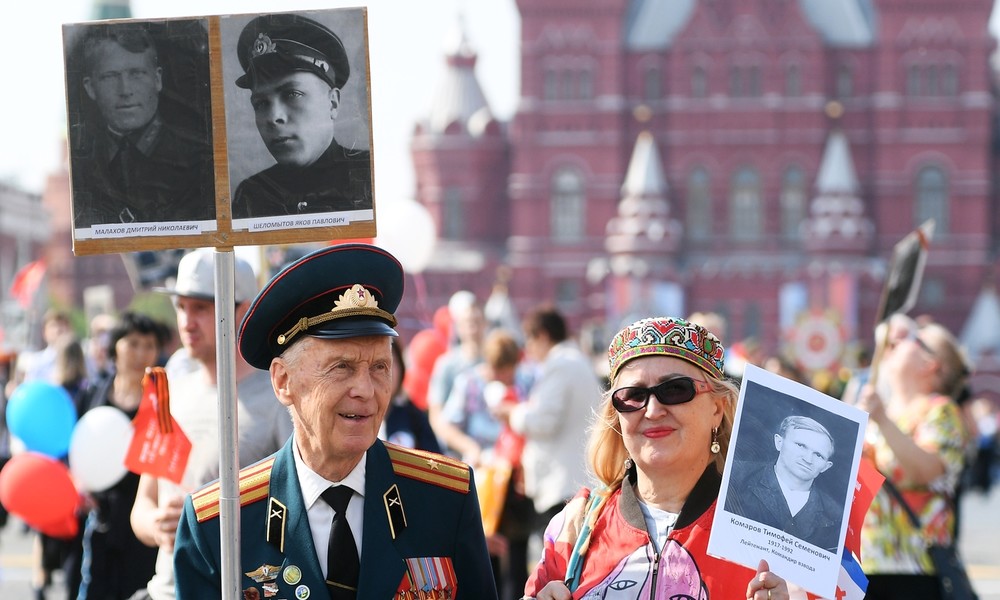 Russland: "Unsterbliches Regiment" wegen Corona erneut verschoben