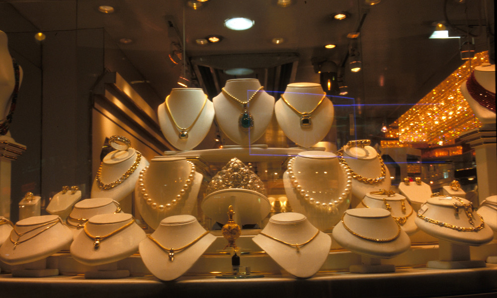 Juwelierladen muss wegen Corona schließen – Besitzer veranstaltet Schatzsuche mit unverkauften Waren