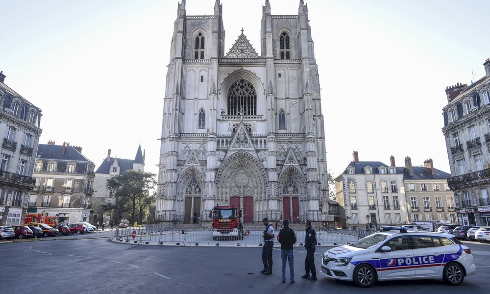 Mann nach Brand in Kathedrale von Nantes in Polizeigewahrsam