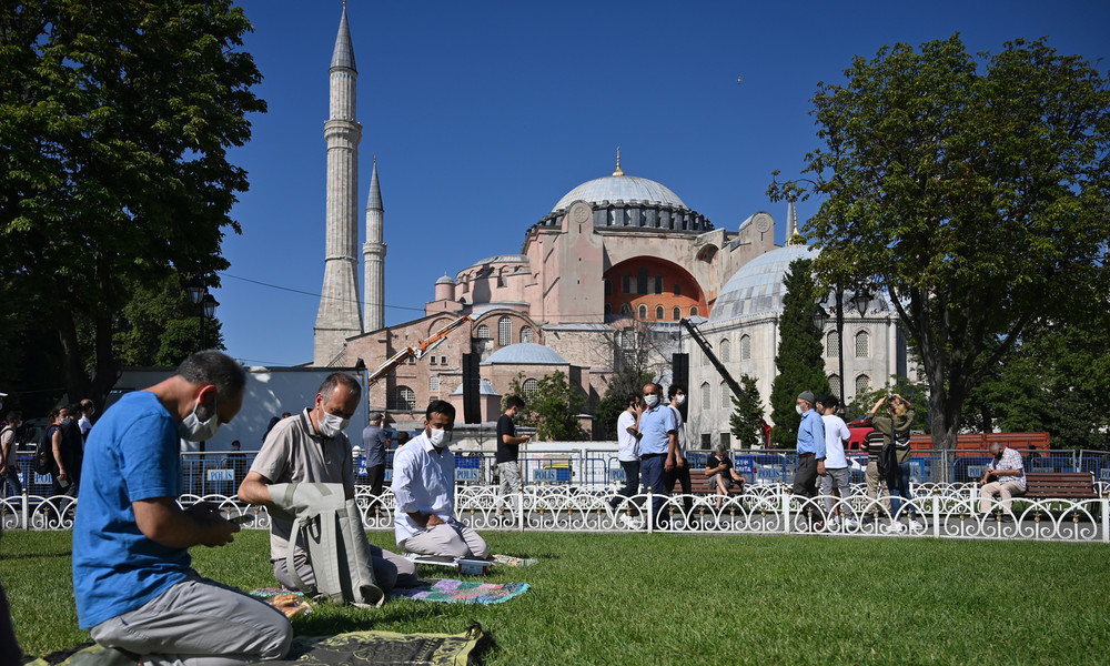 LIVE aus Istanbul: Erstes Freitagsgebet an der Hagia Sophia nach Umwidmung zur Moschee